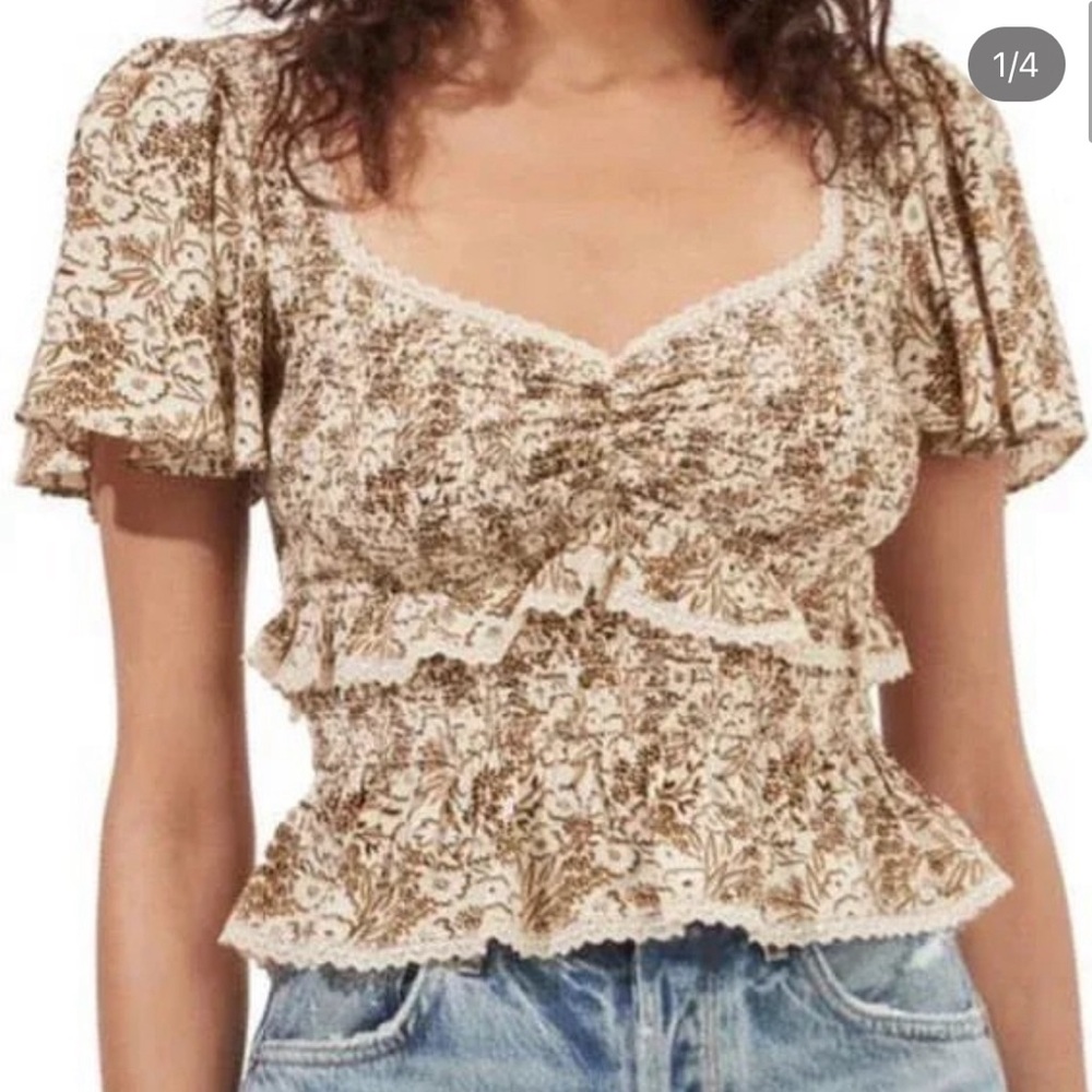 ANTHROPOLOGIE Top ASTR The Label Shirt Revolve Floral‎ Peplum Blouse Small Maeve